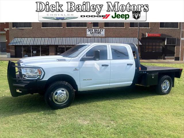 2022 RAM 3500 Tradesman Crew Cab 4x4 8 Box