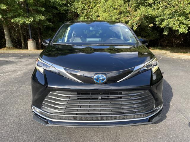 2022 Toyota Sienna Platinum