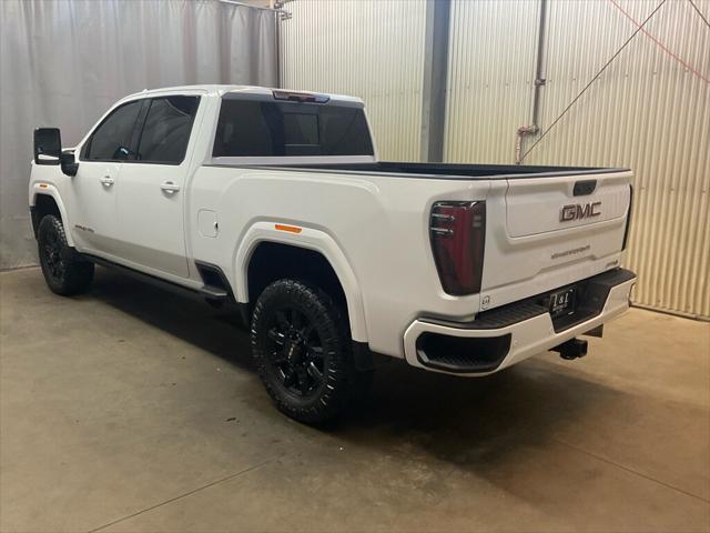 2024 GMC Sierra 2500HD 4WD Crew Cab Standard Bed AT4