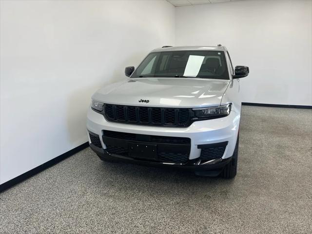2024 Jeep Grand Cherokee L Altitude 4x4 2024 Jeep Grand Cherokee L Altitude 4x4