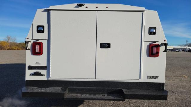 2025 GMC Savana Cutaway Work Van