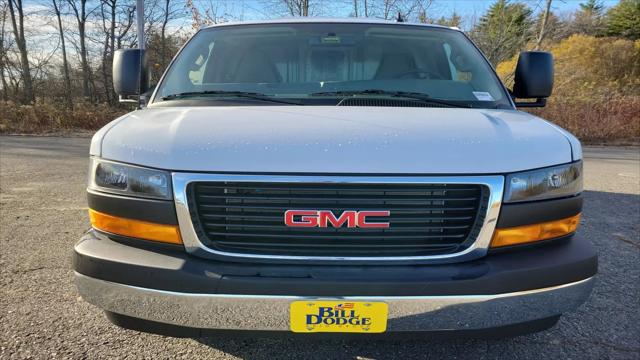 2025 GMC Savana Cutaway Work Van