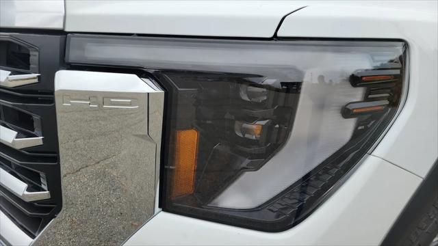 2026 GMC Sierra 2500HD Crew Cab, Standard Bed, SLE, 4WD