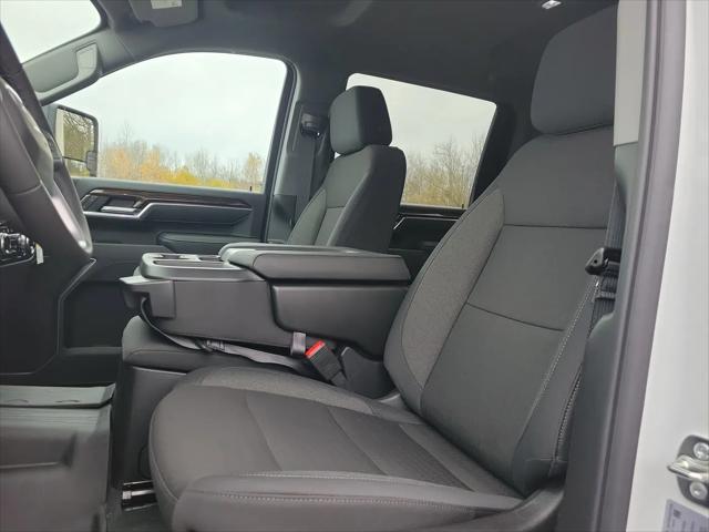 2026 GMC Sierra 2500HD Crew Cab, Standard Bed, SLE, 4WD