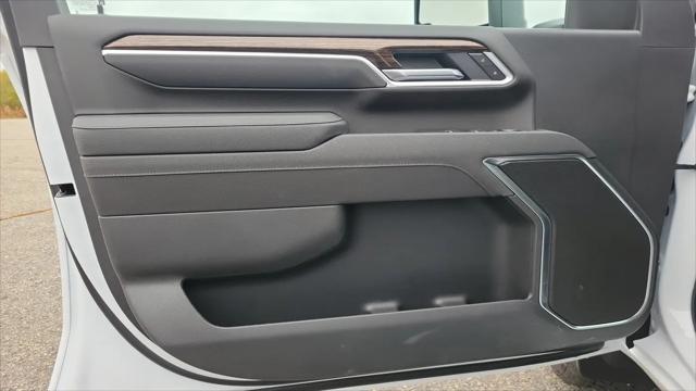 2026 GMC Sierra 2500HD Crew Cab, Standard Bed, SLE, 4WD