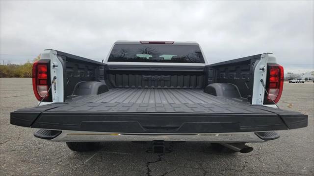 2026 GMC Sierra 2500HD Crew Cab, Standard Bed, SLE, 4WD