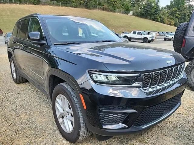 2023 Jeep Grand Cherokee Laredo X 4x4