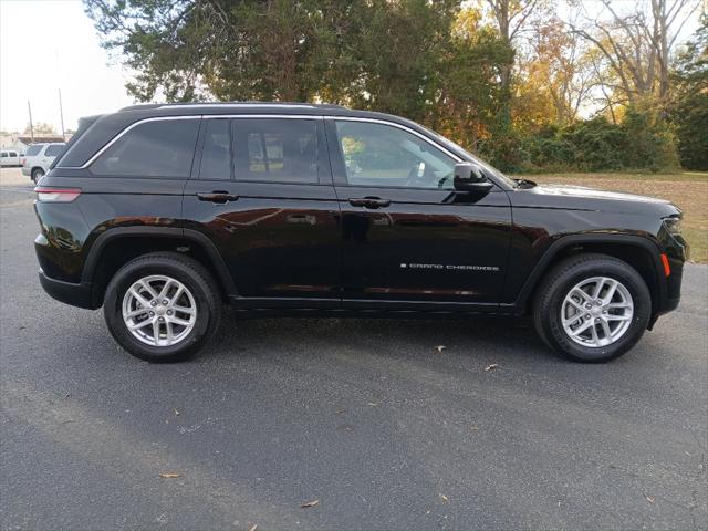 2023 Jeep Grand Cherokee Laredo X 4x4