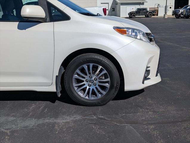 2018 Toyota Sienna XLE 8 Passenger 2018 Toyota Sienna XLE 8 Passenger