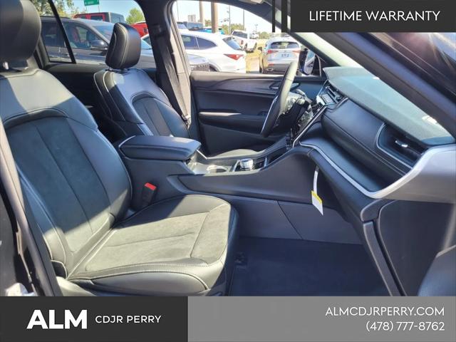 2025 Jeep Grand Cherokee Altitude X 4x4
