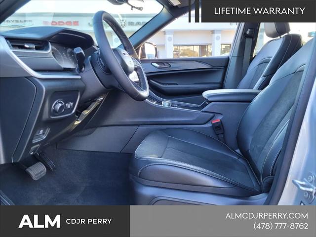2025 Jeep Grand Cherokee L Altitude X 4x4