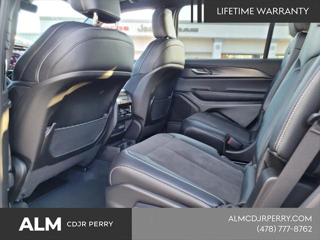 2025 Jeep Grand Cherokee L Altitude X 4x4