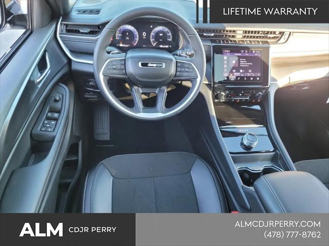 2025 Jeep Grand Cherokee L Altitude X 4x4