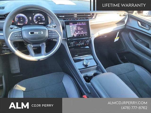 2025 Jeep Grand Cherokee L Altitude X 4x4