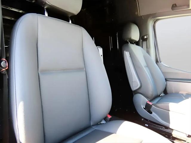 2024 Mercedes-Benz Sprinter 2500 High Roof 4-Cyl Diesel HO