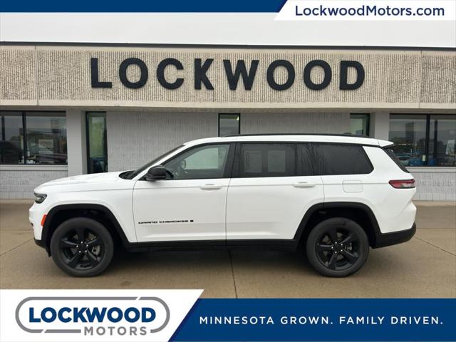2023 Jeep Grand Cherokee L Altitude 4x4 2023 Jeep Grand Cherokee L Altitude 4x4