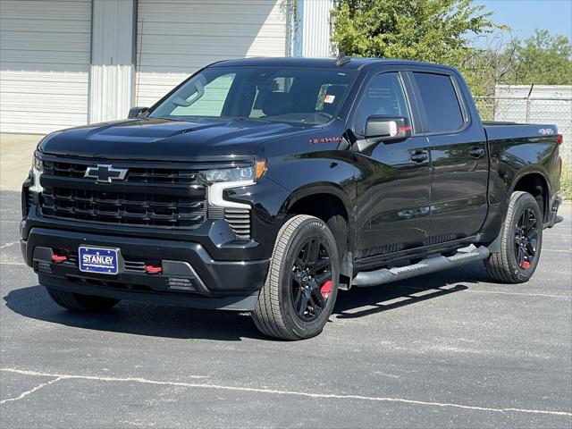 2022 Chevrolet Silverado 1500 4WD Crew Cab Short Bed RST