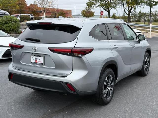 2024 Toyota Highlander XLE AWD 2024 Toyota Highlander XLE AWD