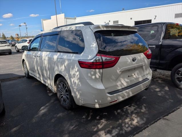 2018 Toyota Sienna XLE 8 Passenger