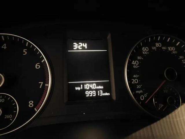 2014 Volkswagen Passat 1.8T Wolfsburg Edition