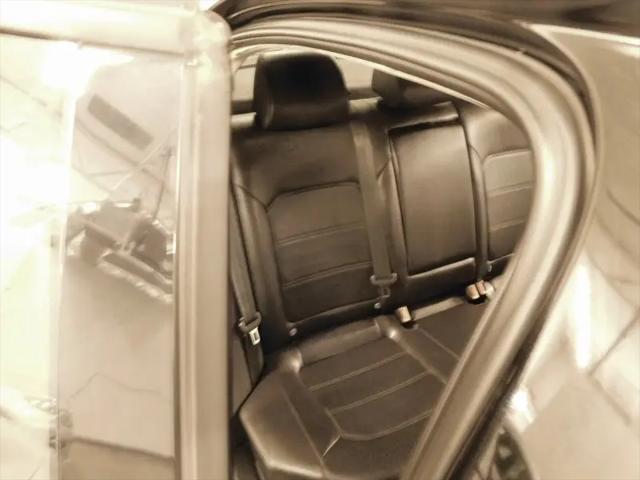 2014 Volkswagen Passat 1.8T Wolfsburg Edition