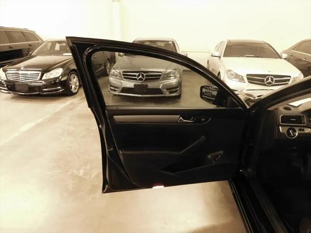 2014 Volkswagen Passat 1.8T Wolfsburg Edition