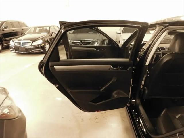 2014 Volkswagen Passat 1.8T Wolfsburg Edition