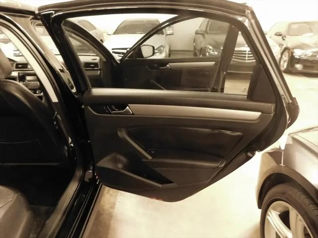 2014 Volkswagen Passat 1.8T Wolfsburg Edition