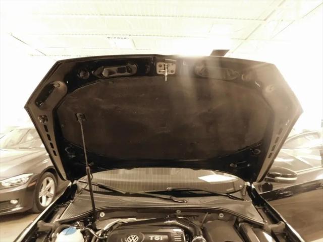 2014 Volkswagen Passat 1.8T Wolfsburg Edition