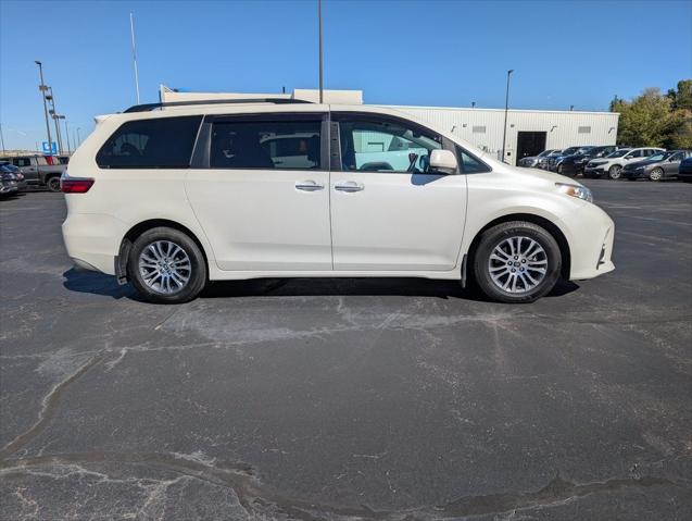 2018 Toyota Sienna XLE 8 Passenger 2018 Toyota Sienna XLE 8 Passenger