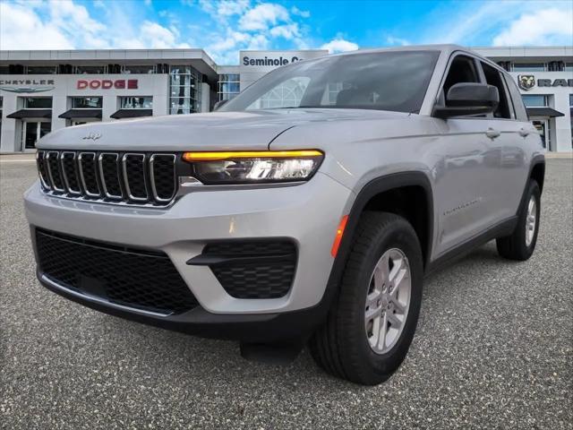 2025 Jeep Grand Cherokee Laredo 4x2