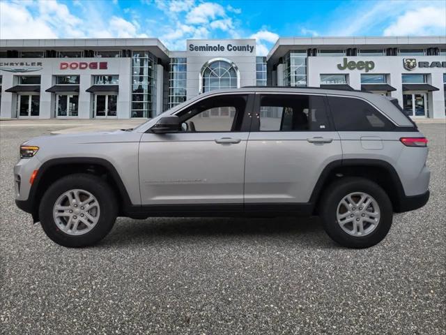 2025 Jeep Grand Cherokee Laredo 4x2