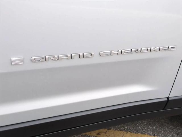 2025 Jeep Grand Cherokee Laredo 4x2