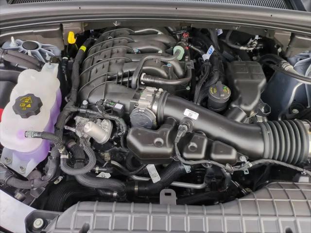 2025 Jeep Grand Cherokee Laredo 4x2