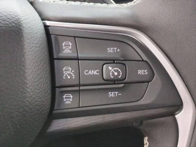 2025 Jeep Grand Cherokee Laredo 4x2