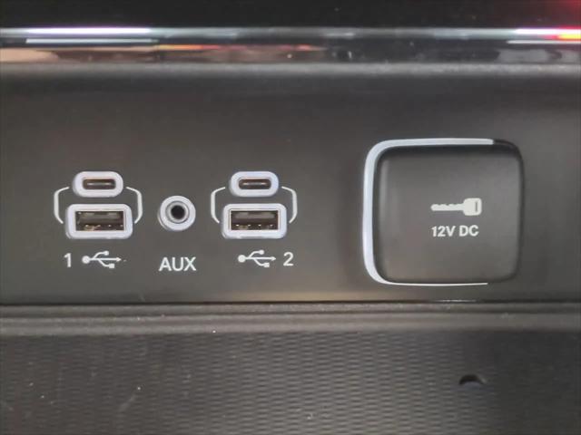 2025 Jeep Grand Cherokee Laredo 4x2