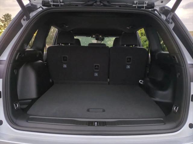 2025 Jeep Grand Cherokee Laredo 4x2