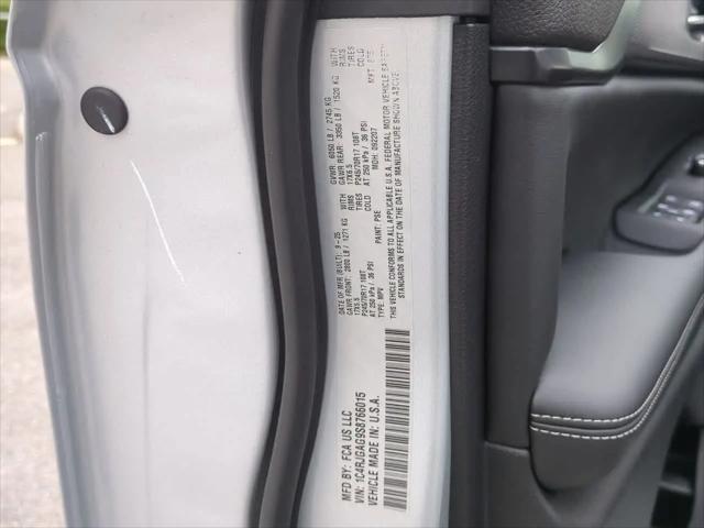 2025 Jeep Grand Cherokee Laredo 4x2