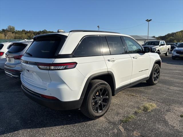 2024 Jeep Grand Cherokee Altitude 4x4 2024 Jeep Grand Cherokee Altitude 4x4