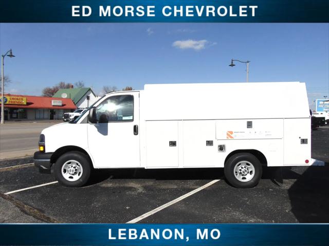 2025 Chevrolet Express Cutaway Work Van