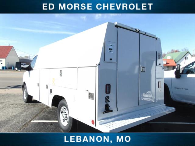 2025 Chevrolet Express Cutaway Work Van