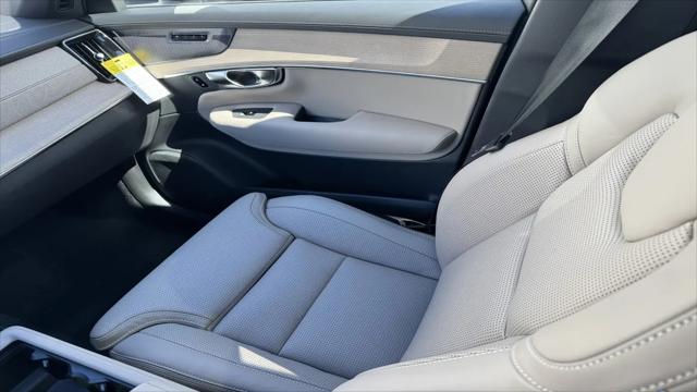 2026 Volvo XC90 Ultra, B6 AWD Gas (mild hybrid), Gasoline, Bright, 7 Seats