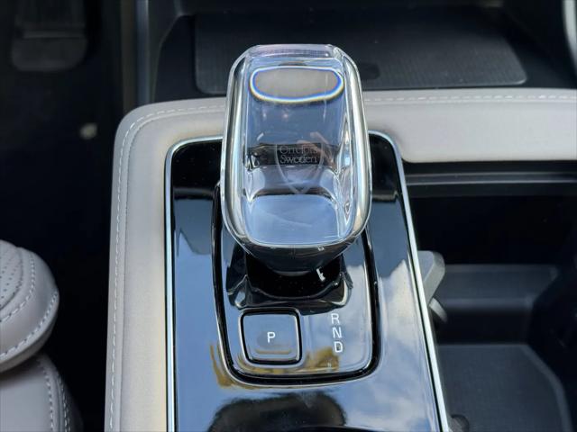 2026 Volvo XC90 Ultra, B6 AWD Gas (mild hybrid), Gasoline, Bright, 7 Seats