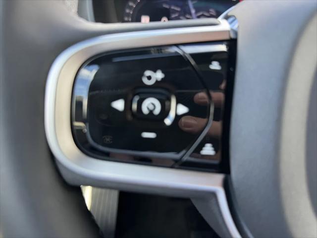 2026 Volvo XC90 Ultra, B6 AWD Gas (mild hybrid), Gasoline, Bright, 7 Seats