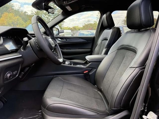 2025 Jeep Grand Cherokee L Altitude X 4x4