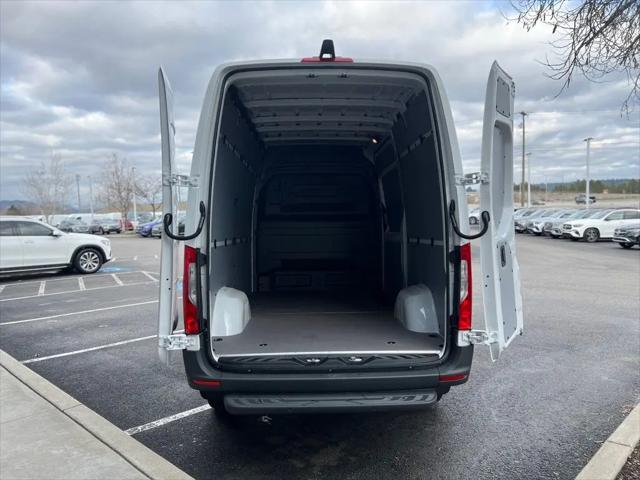 2024 Mercedes-Benz Sprinter 2500 Standard Roof 4-Cyl Diesel HO