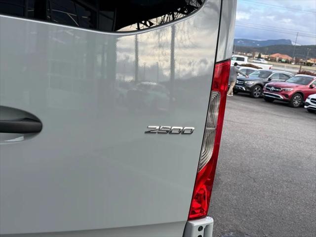 2025 Mercedes-Benz Sprinter 2500 Standard Roof 4-Cyl Diesel HO Select