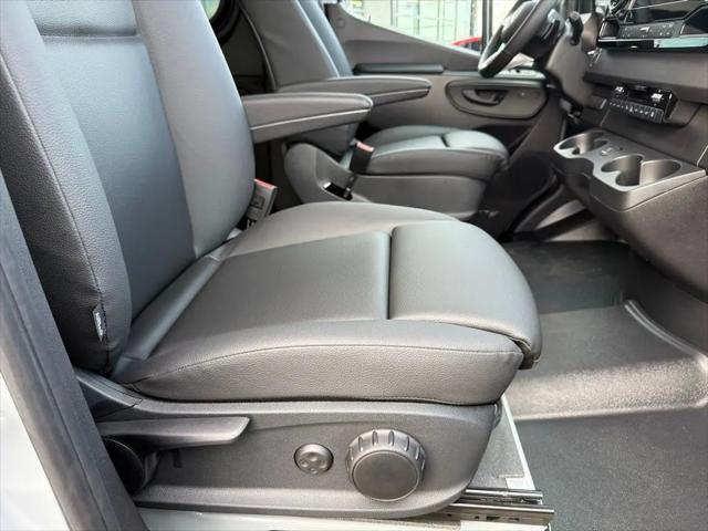2025 Mercedes-Benz Sprinter 2500 Standard Roof 4-Cyl Diesel HO Select