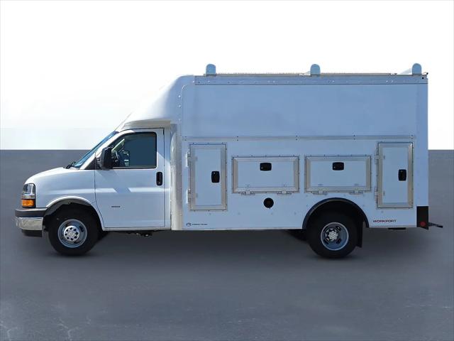 2025 Chevrolet Express Cutaway Work Van