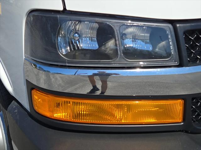 2025 Chevrolet Express Cutaway Work Van